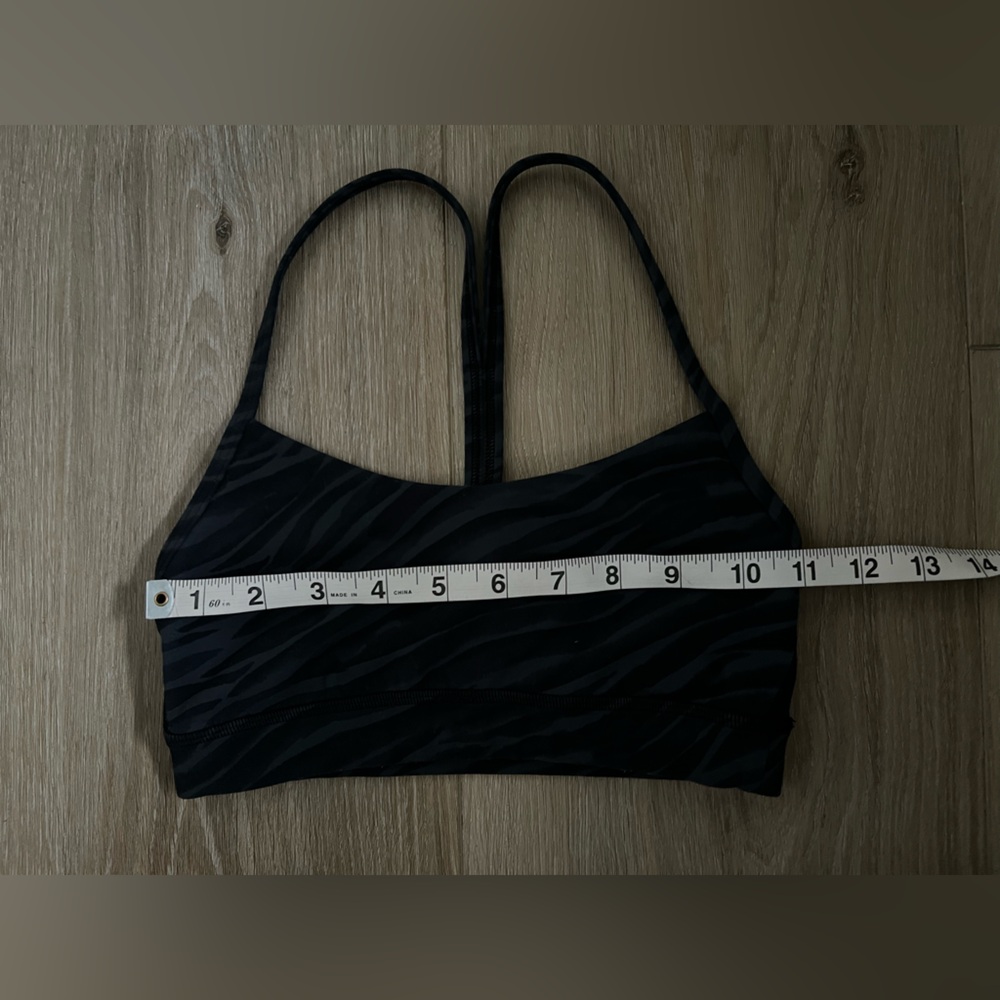 LULULEMON Flow Y Bra Nulu EUC - Picture 3 of 8